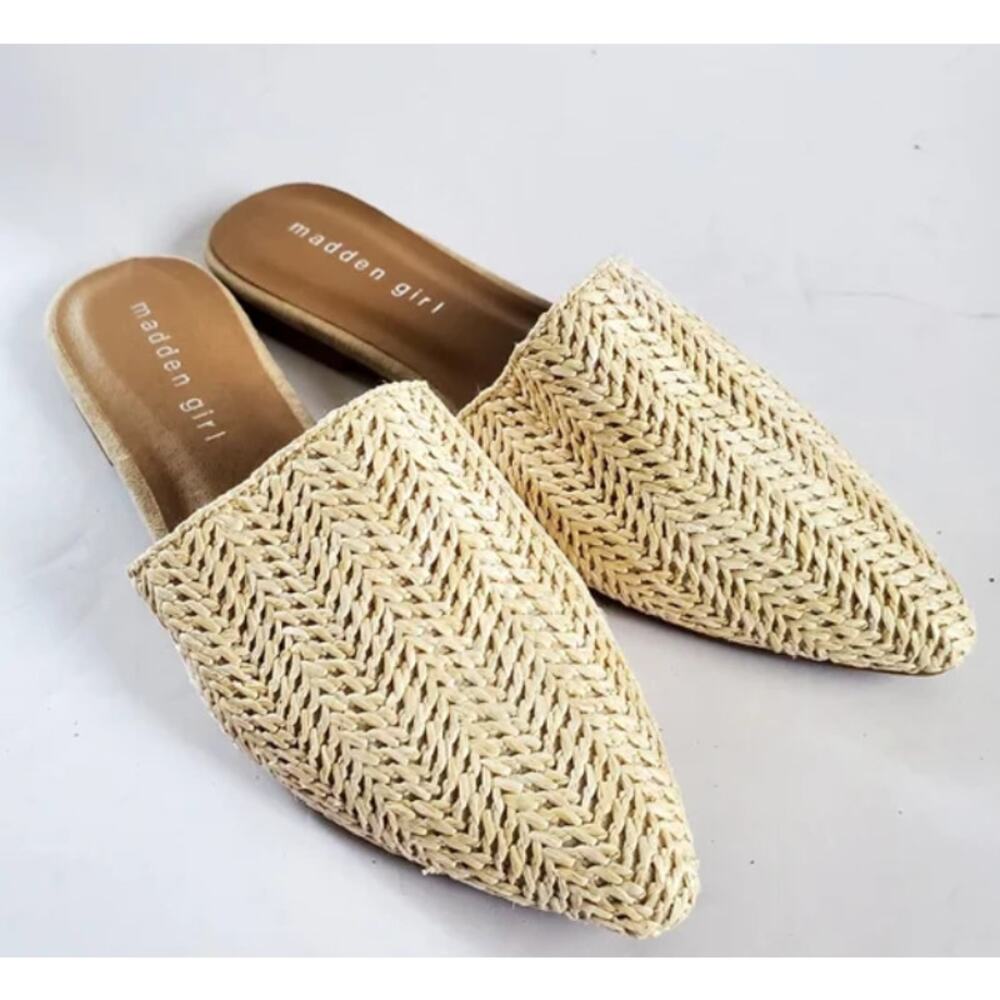 Madden Girl Flat Mules WMNS 7.5 Cream Tan Woven Raffia Pointed Toe Slide Slip On